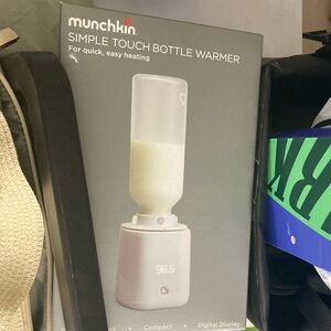 Munchkin Digital Bottle Warmer in White